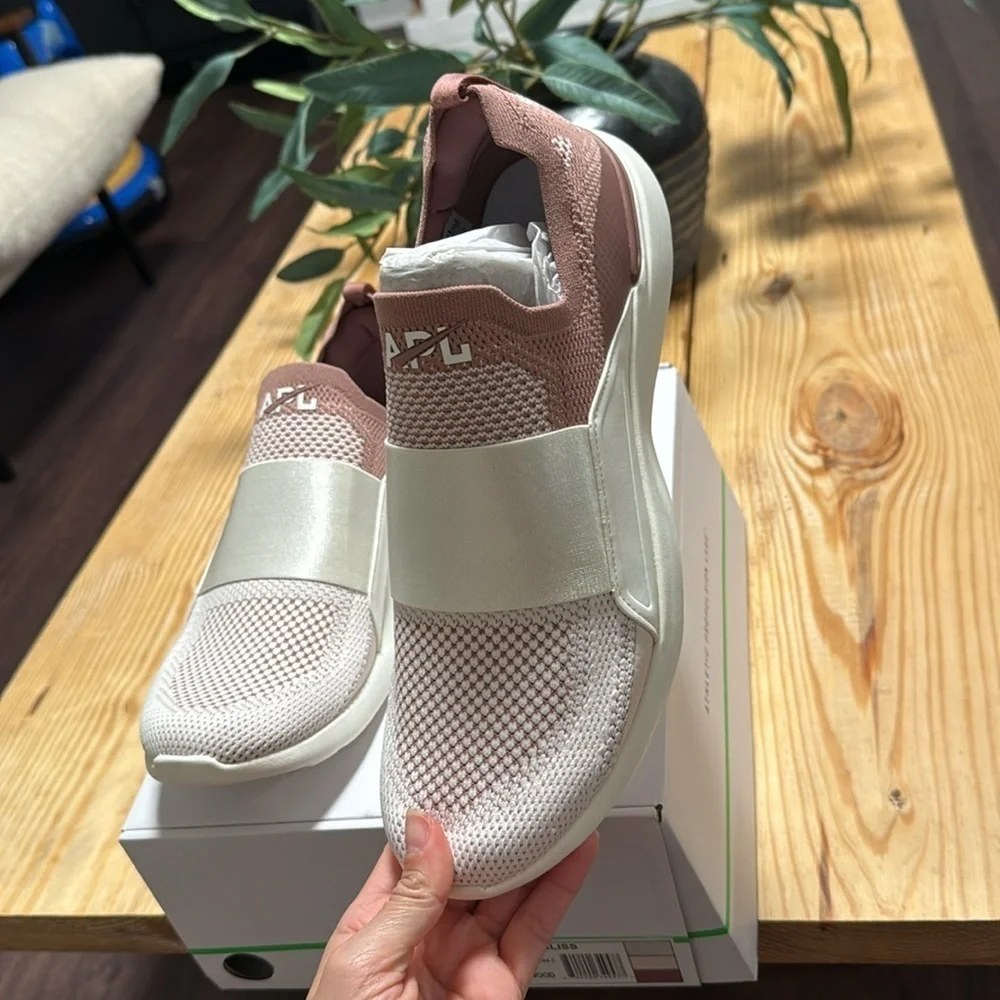 NEW APL Ivory Cream  Pink Athletic Slip-On Shoes sz11 - Picture 8 of 13